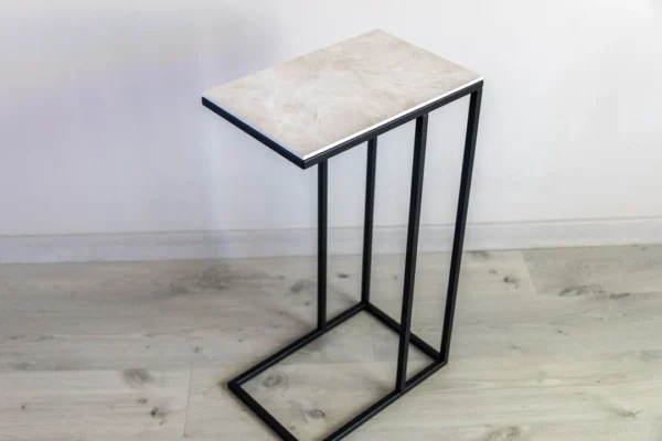 tafel van marmer keramiek staal zwart genaamd Antwerpen